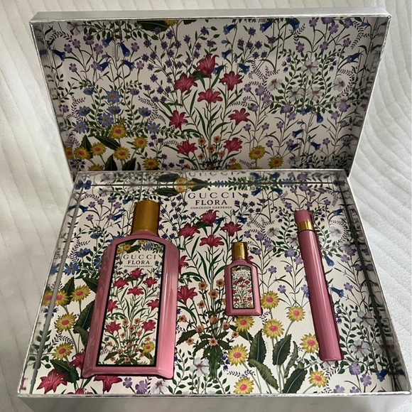 Gucci Flora Pink and Gold Body Oil Set - Picture 2 of 2